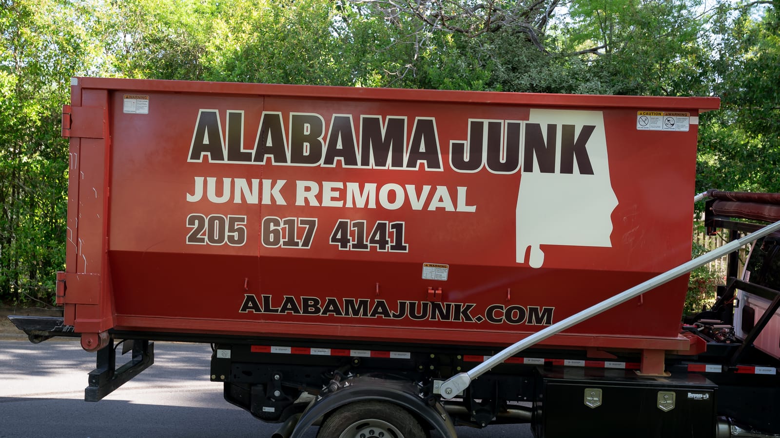 Alabama Junk Removal crew on a job in Leeds, AL